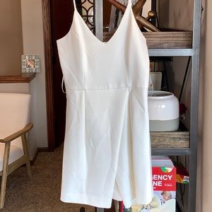 Gianni Bini short pleated white dress, never worn